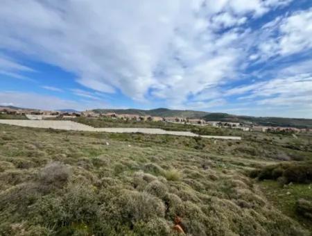 Near Seferihisar State Hospital, 300 M² Duplex Zoned Land For Sale!