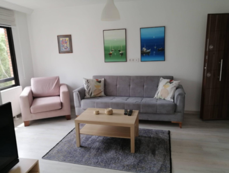 Near Alsancak Mimarsinan Street Opposite Ege Sağlık Hospital 1 1 Furnished Apartment For Rent!