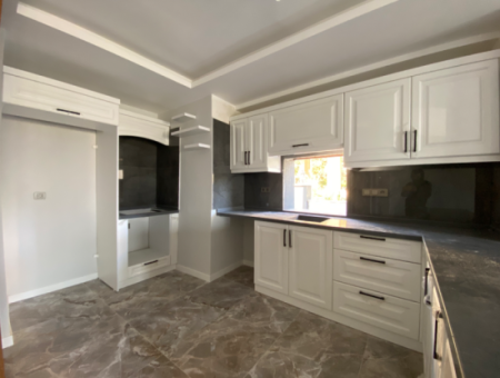 3 1 Villa For Sale With Large Garden In Seferihisar Doğanbey Ar Housing Complex