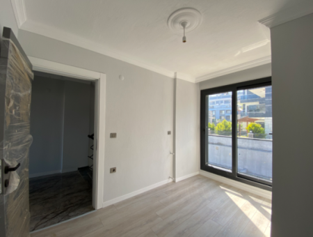 3 1 Villa For Sale With Large Garden In Seferihisar Doğanbey Ar Housing Complex