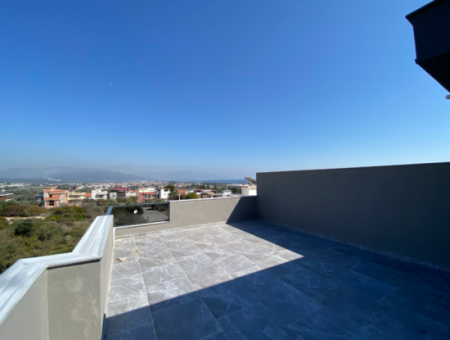 3 1 Villa For Sale With Large Garden In Seferihisar Doğanbey Ar Housing Complex