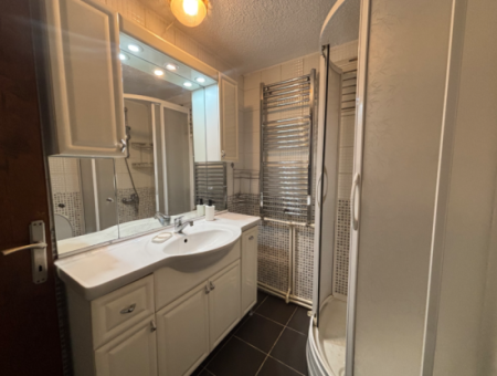 Alsancak Şair Eşref Boulevard 3 1 130M2 3Rd Floor Flat For Rent
