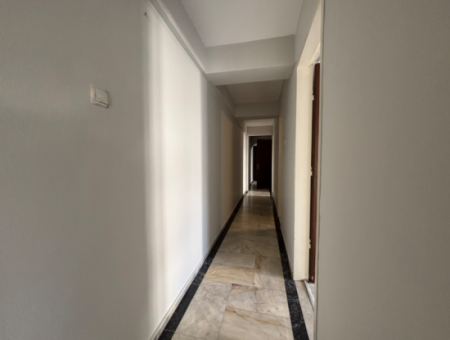 Alsancak Şair Eşref Boulevard 3 1 130M2 3Rd Floor Flat For Rent