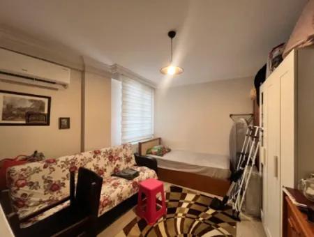 Comfortable And Modern 2 1 Apartment For Sale In Seferihisar Çolakibrahim Bey Neighborhood