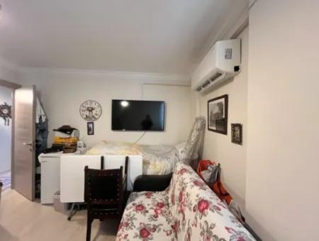 Comfortable And Modern 2 1 Apartment For Sale In Seferihisar Çolakibrahim Bey Neighborhood