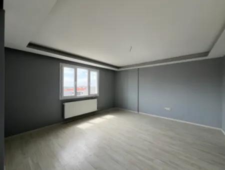 3 1 Apartment For Sale With Closed Kitchen In Corner Location In Seferihisar Hidirlik Neighborhood
