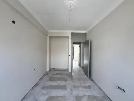 Brand New Apartments With Underfloor Heating, Luxury Design In Seferihisar Çolakibrahimbey Neighborhood, Near The Stadium, With The Taste Of A Detached Building