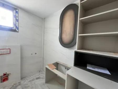 Brand New Apartments With Underfloor Heating, Luxury Design In Seferihisar Çolakibrahimbey Neighborhood, Near The Stadium, With The Taste Of A Detached Building