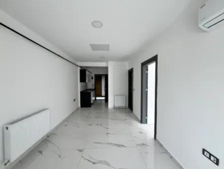 Zero Rental Office In Seferihisar City Center, Opposite The Courthouse, High Signage Value, Zero Rental Office