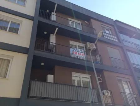 1 1 Apartment For Sale With Luxury Architecture In The Corner Location, In The Eylül Life Site, In The Neighborhood Of Seferihisar Çolakibrahimbey