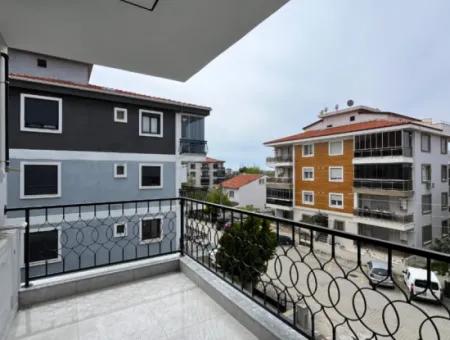 Seferihisar Mosque Neighborhood, 2Nd Floor, Large Balcony, 2 1 Zero Apartment
