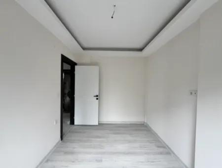 Seferihisar Mosque Neighborhood, 2Nd Floor, Large Balcony, 2 1 Zero Apartment