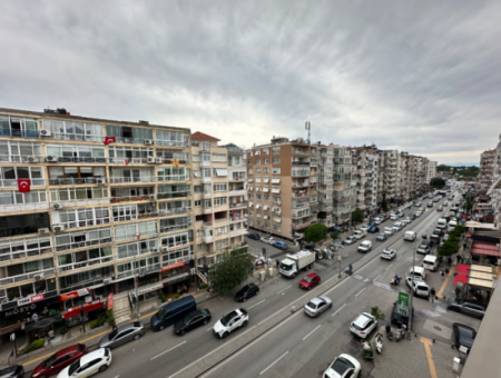 Üçkuyular Cadde Uzi Istinye Park Near Arakat Corner Ultralux