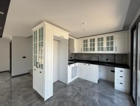 Villa For Sale In Camiikebir Neighborhood With Detached Entrance, Large Garden, Luxury Architecture