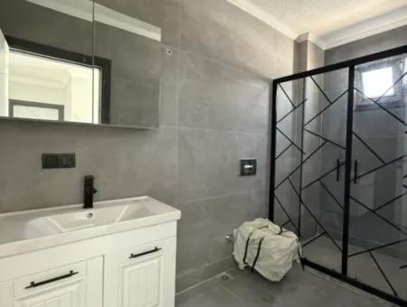 Villa For Sale In Camiikebir Neighborhood With Detached Entrance, Large Garden, Luxury Architecture