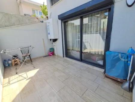 Comfortable Apartment In The Center Of Seferihisar With Terrace, Underfloor Heating, Electric Shutters!