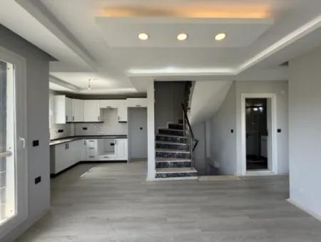 Luxury Villa Within Walking Distance Of The Sea, Large Garden, Sea View In Seferihisar Akarca!