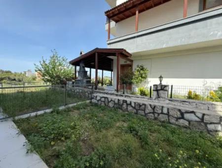 Luxury Villa Within Walking Distance Of The Sea, Large Garden, Sea View In Seferihisar Akarca!