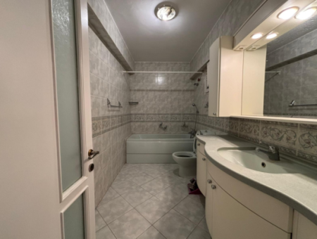 3.5 1 Vat Workplace/Residence With Sea View In Alsancak Kordon