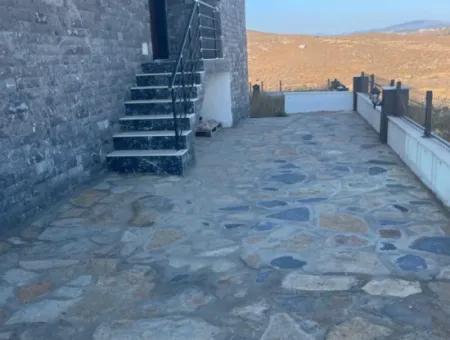 Duplex Villa For Sale In Seferihisar Akarca With Sea And Nature View