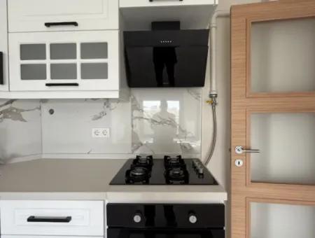 Seferihisar Camikebir Mahallesi Gözsüzler Street Spacious And Useful 2 1 Apartment For Rent