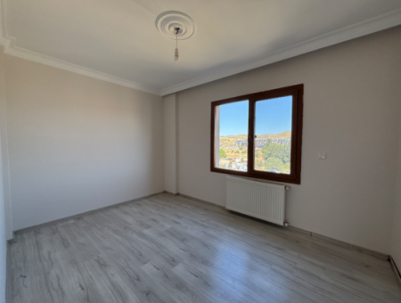 3 1 Apartment For Rent In Seferihisar Camikebir Neighborhood Combi Natural Gas Indoor Kitchen