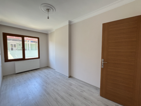 3 1 Apartment For Rent In Seferihisar Camikebir Neighborhood Combi Natural Gas Indoor Kitchen
