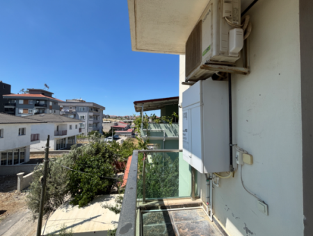 3 1 Apartment For Rent In Seferihisar Camikebir Neighborhood Combi Natural Gas Indoor Kitchen