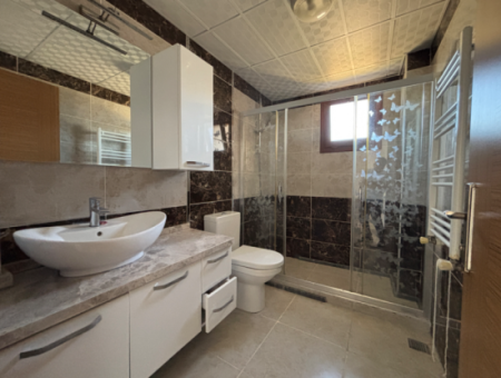 3 1 Apartment For Rent In Seferihisar Camikebir Neighborhood Combi Natural Gas Indoor Kitchen