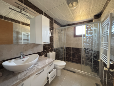 3 1 Apartment For Rent In Seferihisar Camikebir Neighborhood Combi Natural Gas Indoor Kitchen