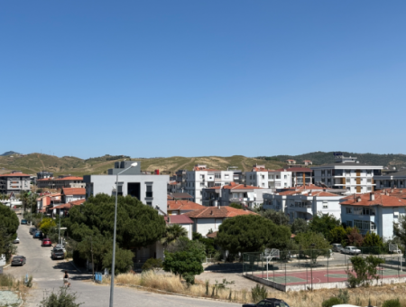 3 1 Apartment For Rent In Seferihisar Camikebir Neighborhood Combi Natural Gas Indoor Kitchen