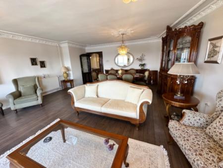 Fully Furnished Mansion Apartment With Parking In Küçükyalida