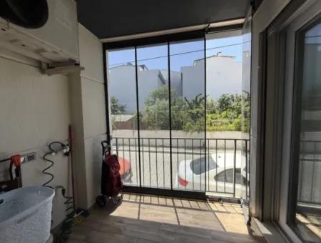 Specially Designed, Spacious And Comfortable 1 1 Apartment In Çolak İbrahim Neighborhood, Developing Region Of Seferihisar