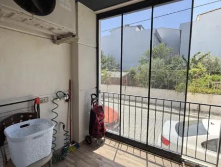 Specially Designed, Spacious And Comfortable 1 1 Apartment In Çolak İbrahim Neighborhood, Developing Region Of Seferihisar