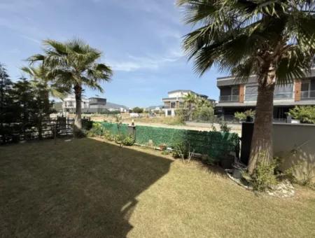 3 In 1 Villa With Pool, Garden And Wide Use In Doganbey