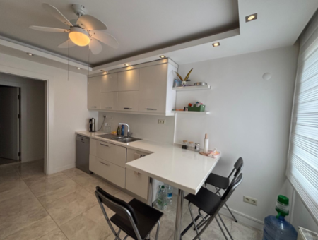 Alsancak Şair Eşrefte 3 1 140M2 Architectural Design Apartment For Rent!