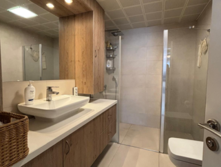 Alsancak Şair Eşrefte 3 1 140M2 Architectural Design Apartment For Rent!