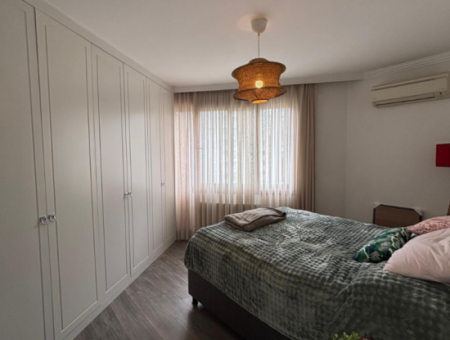 Alsancak Şair Eşrefte 3 1 140M2 Architectural Design Apartment For Rent!