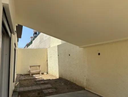 Seferihisar Camiikebir Neighborhood Gözsüzler District, Brand New Apartment Opportunity With Detached Garden