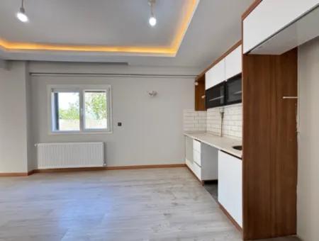 Seferihisar Camiikebir Neighborhood Gözsüzler District, Brand New Apartment Opportunity With Detached Garden