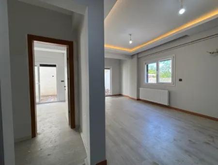 Seferihisar Camiikebir Neighborhood Gözsüzler District, Brand New Apartment Opportunity With Detached Garden
