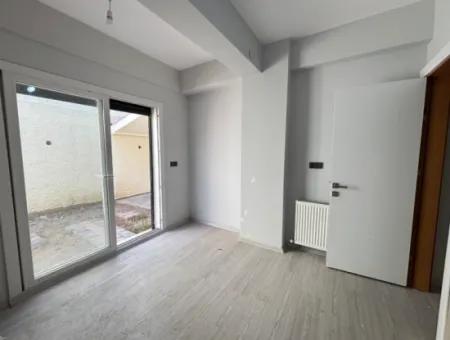 Seferihisar Camiikebir Neighborhood Gözsüzler District, Brand New Apartment Opportunity With Detached Garden