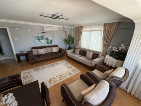 Renovated Apartment With Sea View With Elevator Near Hasan Tahsin Secondary School