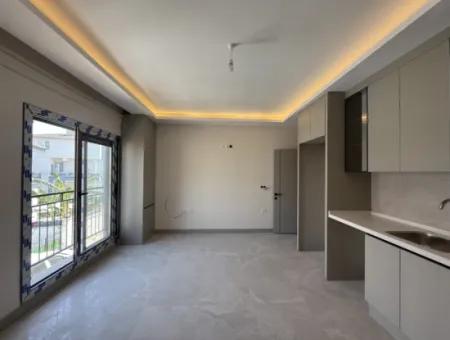 Meeting Point Of Modern Comfort And Luxury Touches: Apartment For Sale In Seferihisar Çolakibrahimbey