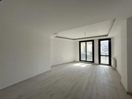 Zero And Session-Ready Apartment Opportunity In Seferihisar's Prestigious Project
