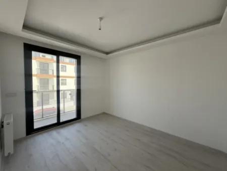 Zero And Session-Ready Apartment Opportunity In Seferihisar's Prestigious Project