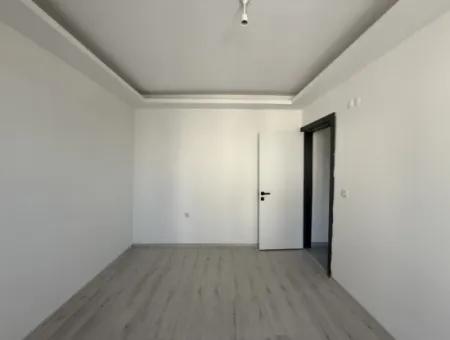 Zero And Session-Ready Apartment Opportunity In Seferihisar's Prestigious Project