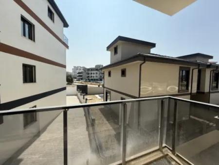 Zero And Session-Ready Apartment Opportunity In Seferihisar's Prestigious Project