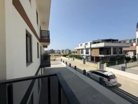 Zero And Session-Ready Apartment Opportunity In Seferihisar's Prestigious Project