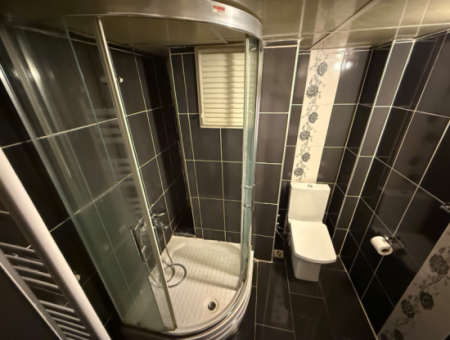 Renovated Natural Gas Apartment Close To The Street In Küçükyali